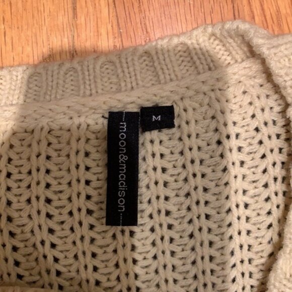 BRAND NEW WT Moon & Madison Sweater - Picture 10 of 11